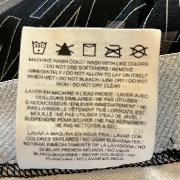 Nike Pro Athletic Leggings Womens Small Black Gray Hypercool Mesh Sides Workout - Picture 8 of 8